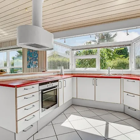 Beautiful In Bjert With Sauna Casa de Férias Binderup Strand