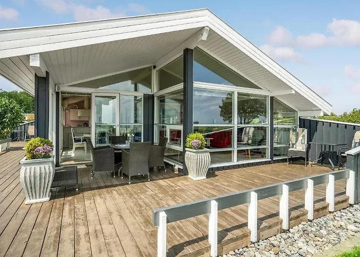 Hébergement de vacances Beautiful In Bjert With Sauna *