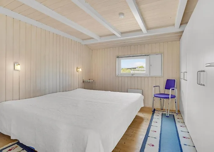 Beautiful In Bjert With Sauna * Binderup Strand